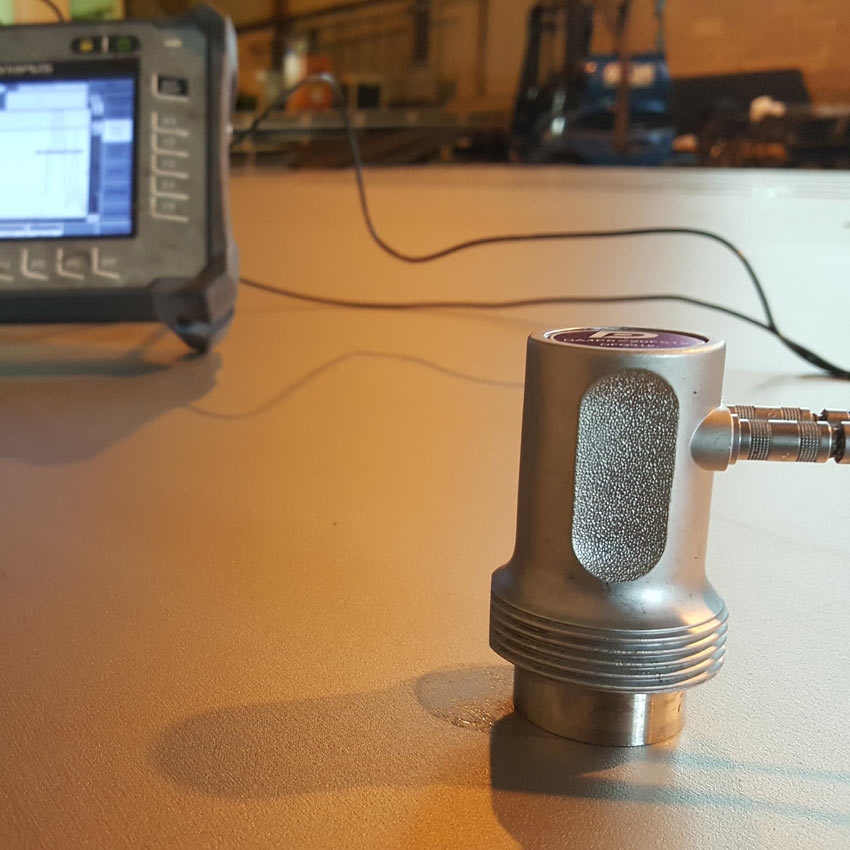 Contrôle par ultrasons